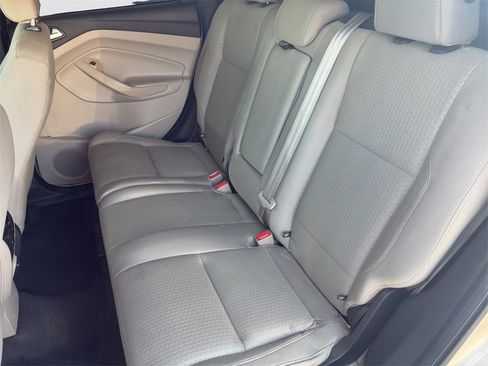 Used 2018 Ford Escape SE image 11