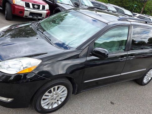 Used 2008 Toyota Sienna AWD image 5