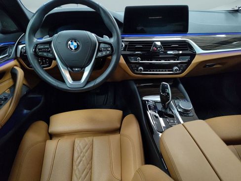 Certified 2022 BMW 530i xDrive w/ Premium Package image 23
