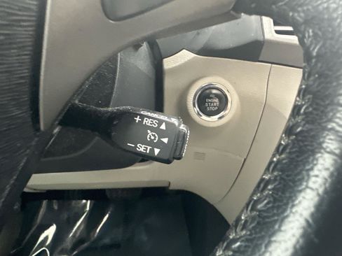 Used 2009 Toyota Venza AWD V6 w/ Premium Pkg #2 image 19