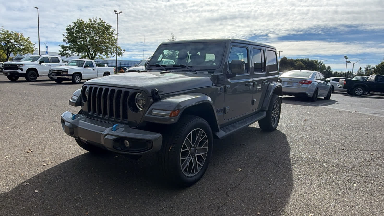 Used 2022 Jeep Wrangler Unlimited Sahara AWD/4WD image 1