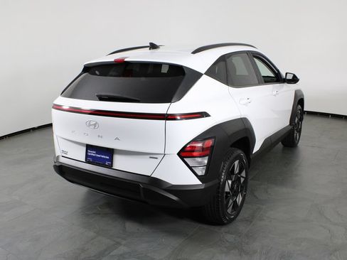 Certified 2024 Hyundai Kona SEL AWD/4WD image 16
