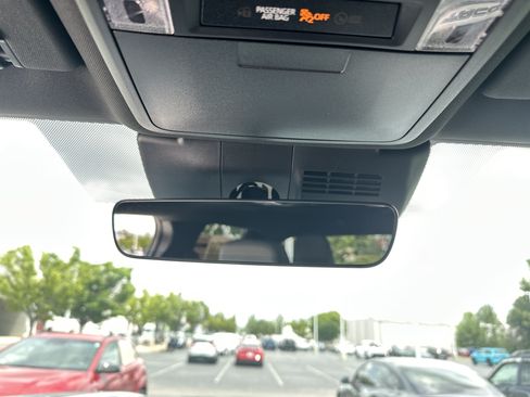 Certified 2025 Toyota Tacoma SR5 AWD/4WD image 27