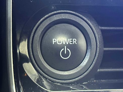 Certified 2025 Toyota bZ4X AWD image 18