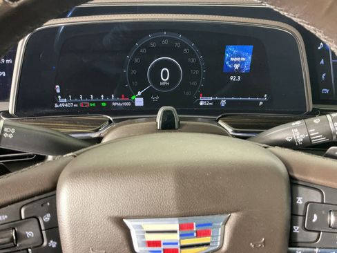 Used 2022 Cadillac Escalade Premium Luxury image 43
