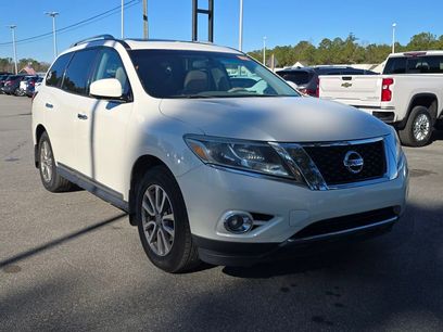 Used 2015 Nissan Pathfinder SL w/ SL Premium Package