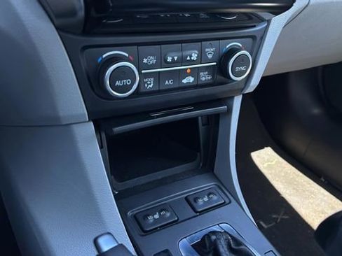 Used 2019 Acura ILX FWD image 29