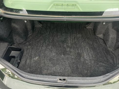 Used 2010 Toyota Camry LE image 9