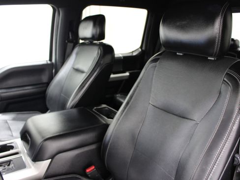 Used 2017 Ford F150 Lariat w/ Equipment Group 502A Luxury RWD image 4