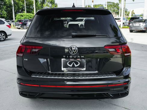 Used 2022 Volkswagen Tiguan SE R-Line image 24