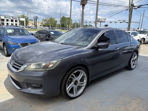 Used 2015 Honda Accord Sport image 2
