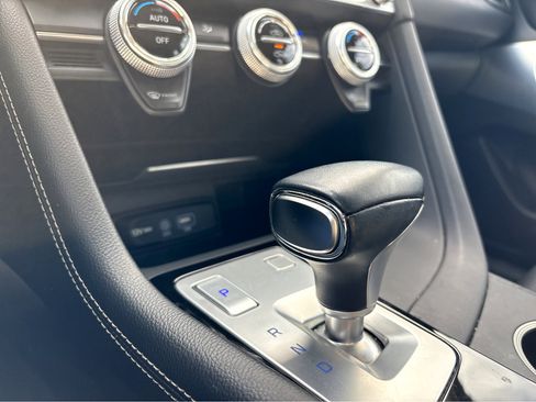 Used 2021 Genesis G70 2.0T image 19