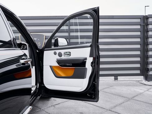 Used 2026 Rolls-Royce Cullinan Base image 23