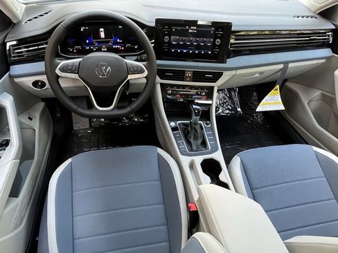 New 2026 Volkswagen Jetta SE FWD image 19