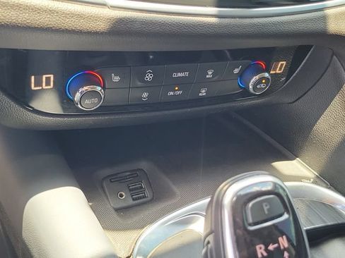 Used 2021 Buick Enclave Essence w/ Sound and Sites Package FWD image 5