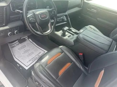 Used 2023 GMC Sierra 1500 AT4 w/ AT4 Premium Package AWD/4WD image 10