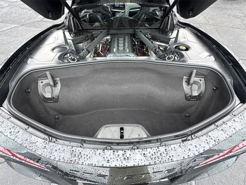 Used 2021 Chevrolet Corvette Stingray Coupe w/ 1LT image 17