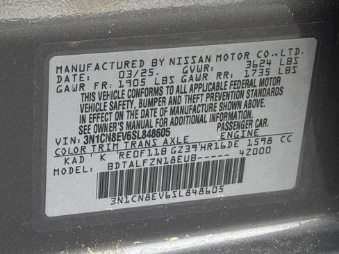 Used 2025 Nissan Versa SV FWD image 28