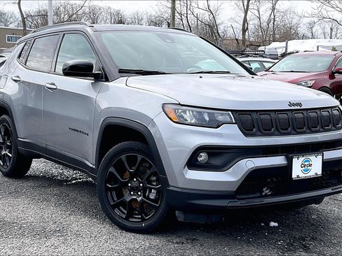 Certified 2022 Jeep Compass Altitude image 2