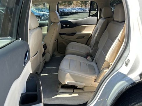 Used 2021 GMC Acadia Denali w/ Denali Ultimate Package image 9