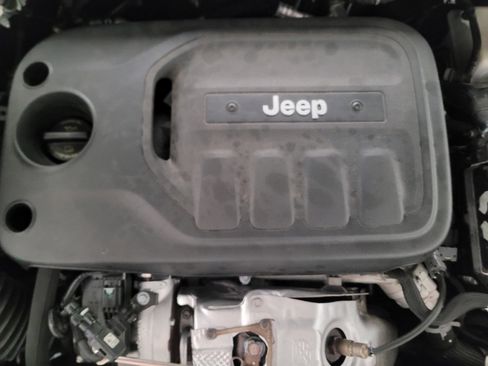 Used 2019 Jeep Cherokee Latitude Plus image 30