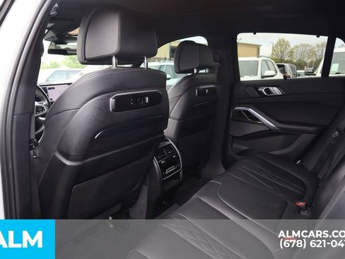 Used 2024 BMW X6 M60i AWD/4WD image 18