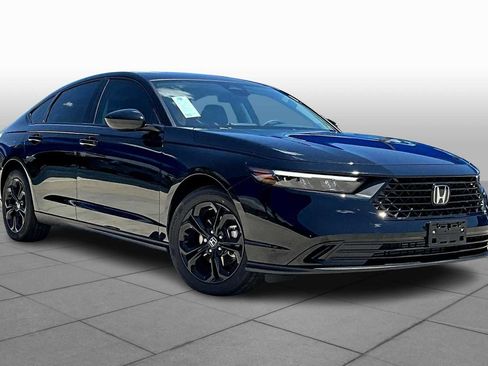 New 2025 Honda Accord SE image 2