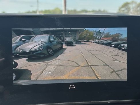 Used 2025 Chevrolet Trax LT image 22