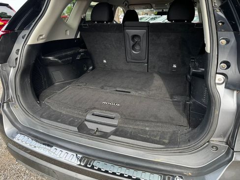 Used 2017 Nissan Rogue S w/ S Appearance Package FWD image 7
