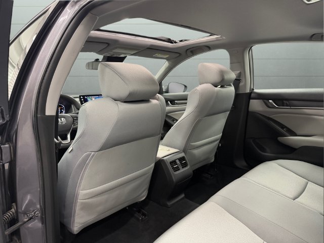 Used 2019 Honda Accord EX image 32