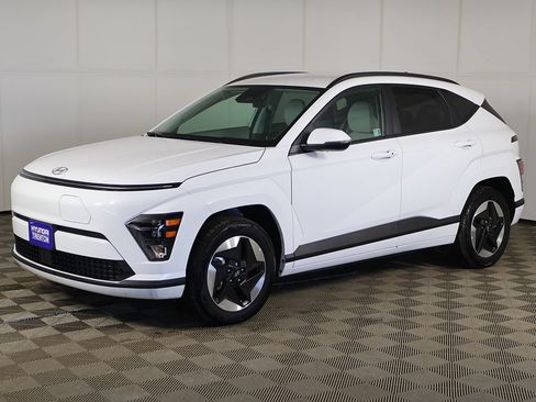 Used 2025 Hyundai Kona SEL FWD image 8