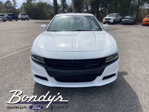 Used 2017 Dodge Charger R/T w/ Plus Group image 2