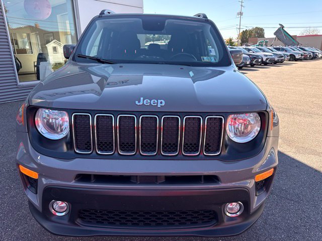 Used 2020 Jeep Renegade Latitude w/ Cold Weather Group AWD/4WD image 3