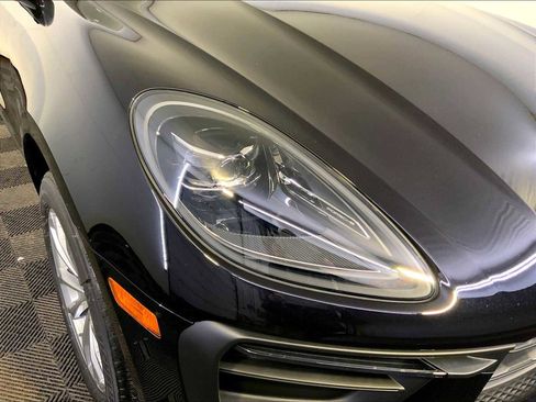 New 2026 Porsche Macan image 12