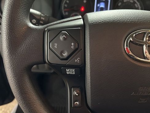 Used 2021 Toyota Tacoma SR AWD/4WD image 12