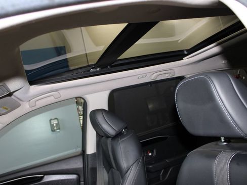 Used 2024 Honda Pilot Touring image 26