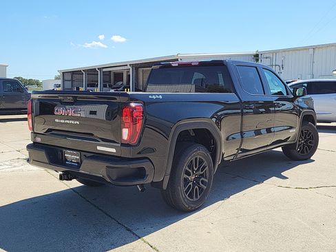 New 2025 GMC Sierra 1500 Elevation image 5
