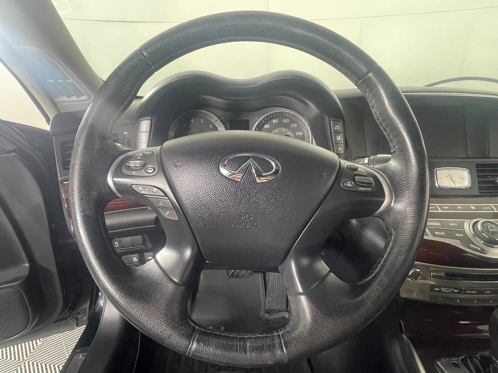 Used 2017 INFINITI Q70 L 3.7 AWD/4WD image 16