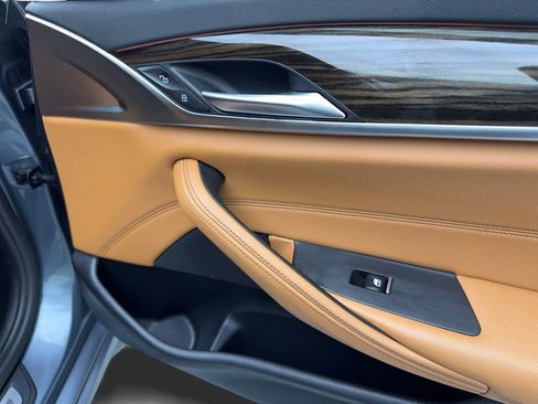 Used 2022 BMW 530i xDrive w/ Convenience Package image 49