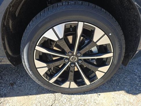 New 2026 Volvo XC60 B5 Plus w/ Climate Package AWD/4WD image 9