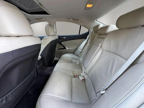 Used 2011 Lexus IS 250 RWD image 17
