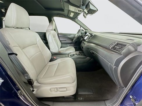 Certified 2023 Honda Passport EX-L image 6