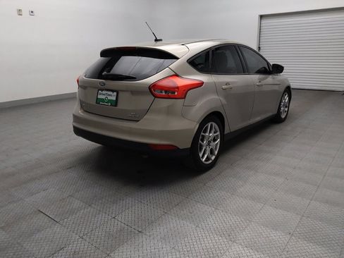 Used 2015 Ford Focus SE w/ Equipment Group 201A FWD image 9
