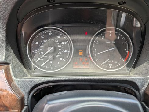 Used 2011 BMW 328i Convertible RWD image 25