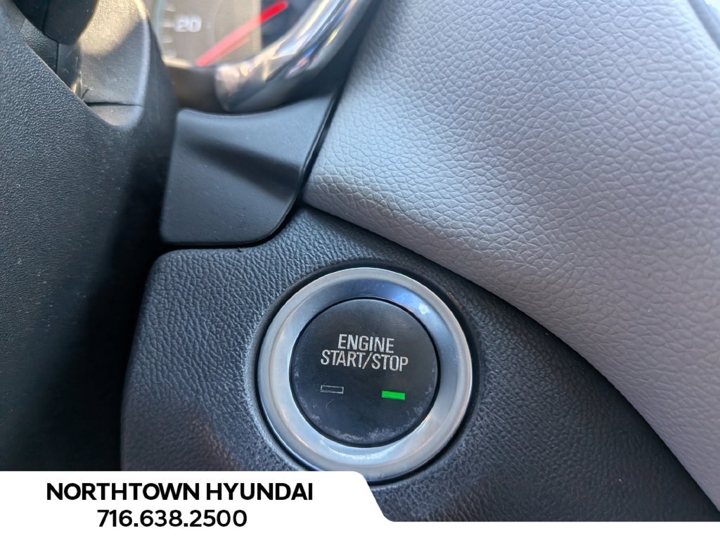 Used 2020 Chevrolet Equinox LS FWD image 18