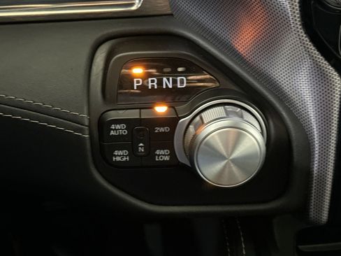 Used 2021 RAM 1500 Limited w/ Body Color Bumper Group image 27