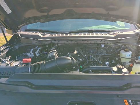 New 2026 Ford F250 XL w/ XL Chrome Package image 22