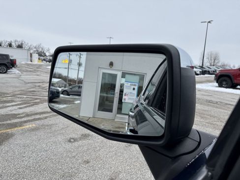 Used 2022 GMC Sierra 1500 SLT w/ SLT Premium Plus Package image 11