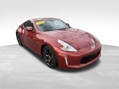 Used 2016 Nissan 370Z Coupe RWD image 7