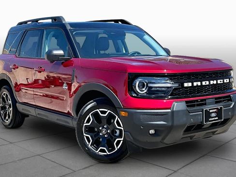 Used 2025 Ford Bronco Sport Outer Banks w/ Outer Banks Tech Package+ AWD/4WD image 3